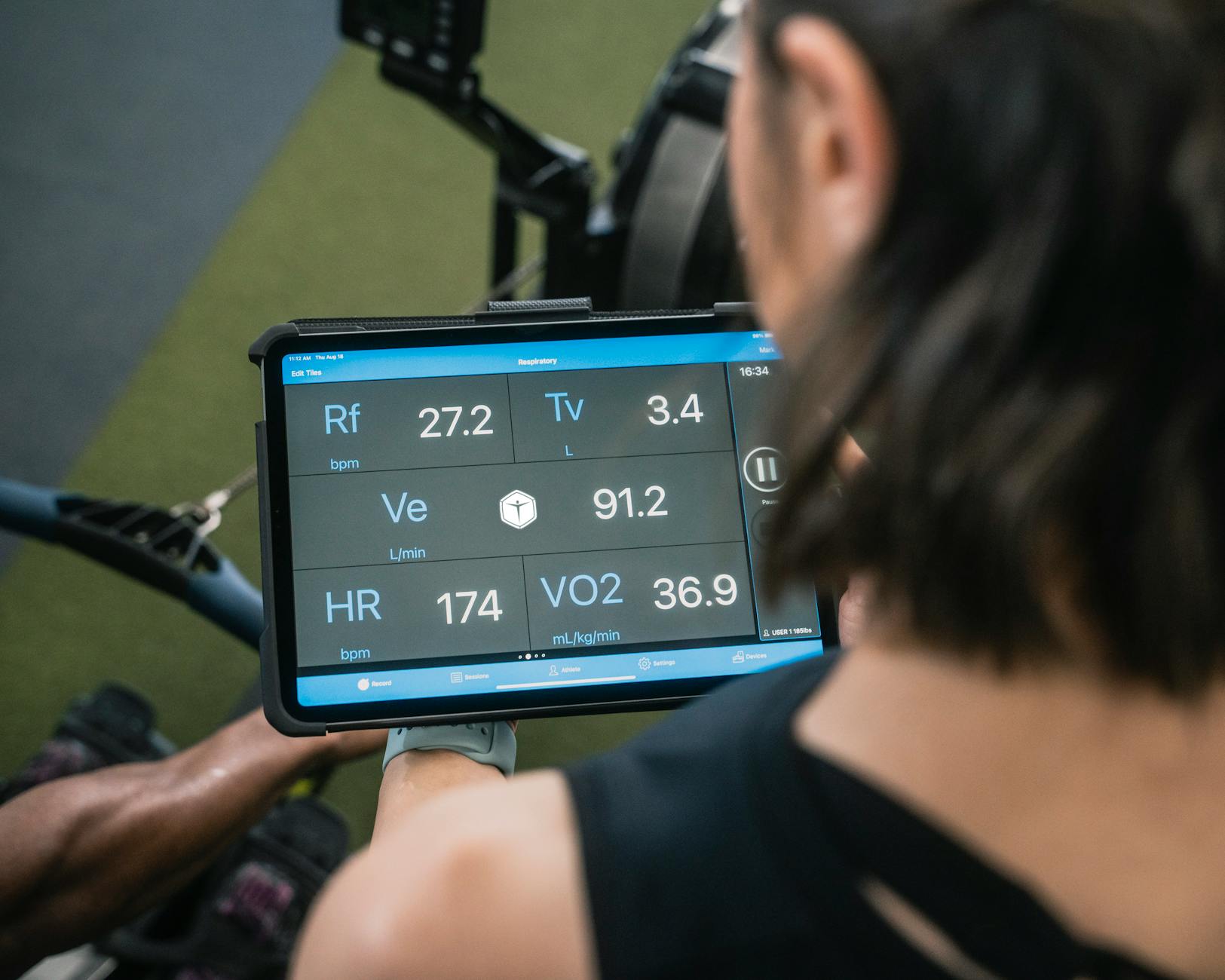 Zone 2 cardio workout scene